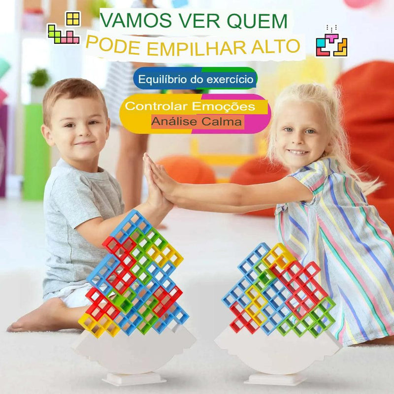 Brinquedo blocos de equilíbrio empilhados